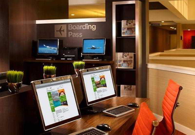 Courtyard By Marriott Atlanta Airport South/Sullivan Road Экстерьер фото
