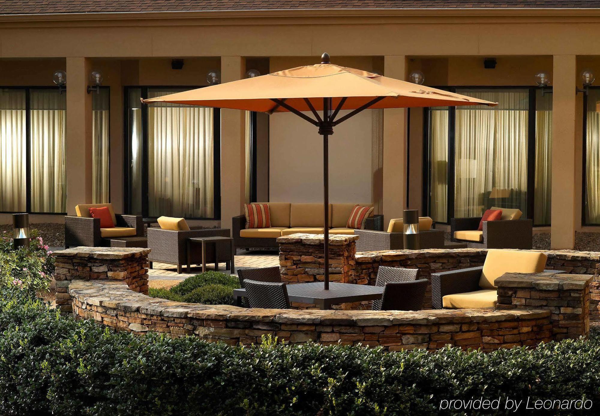 Courtyard By Marriott Atlanta Airport South/Sullivan Road Экстерьер фото
